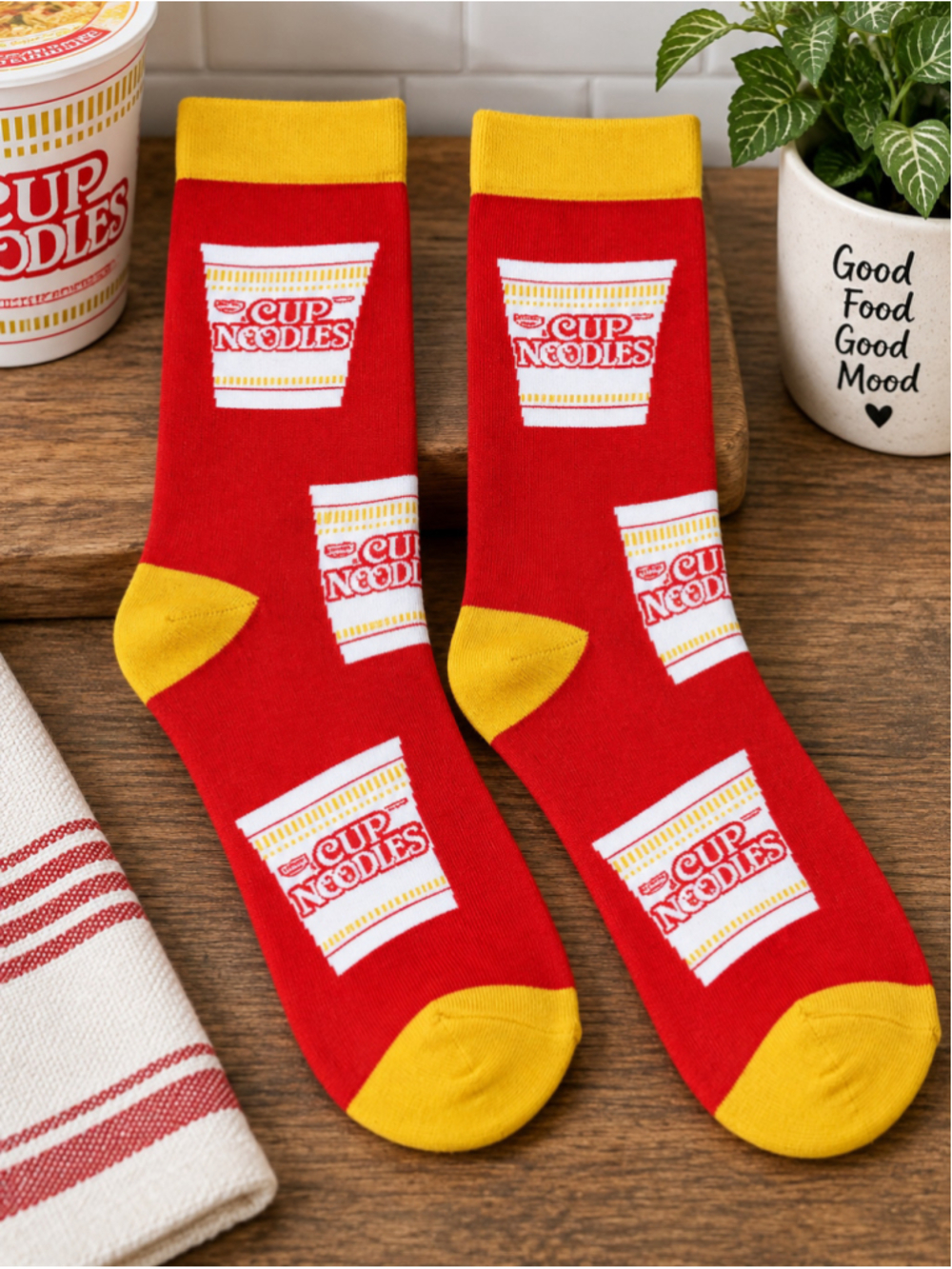 Nissin Cup Noodles Men's Red Novelty Crew Socks Size 6-12 NWT